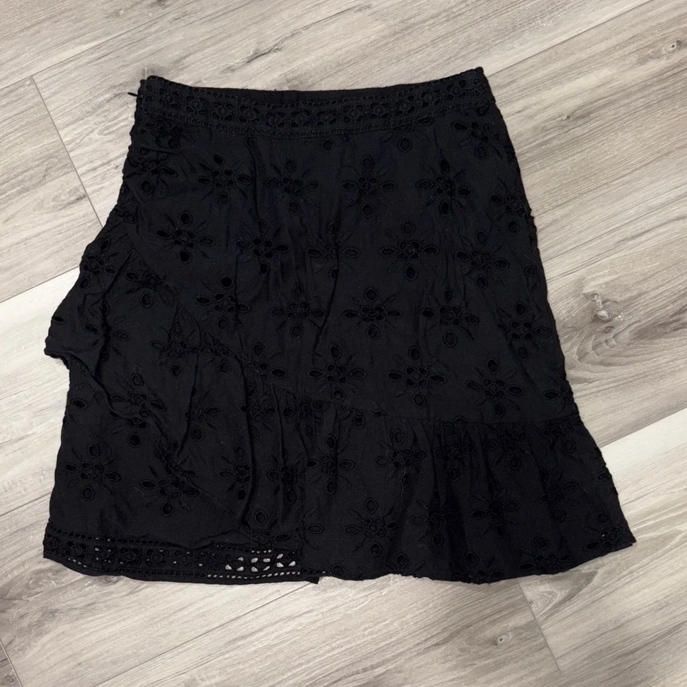 Express chic black